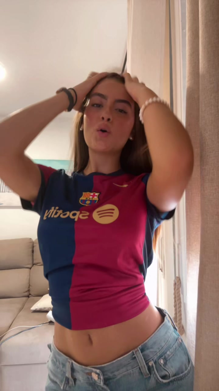 @J&Uacute;LIA L&Oacute;PEZ
