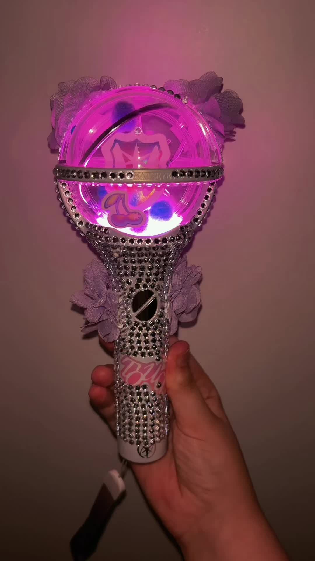 @🐳K-POP STAN🐳