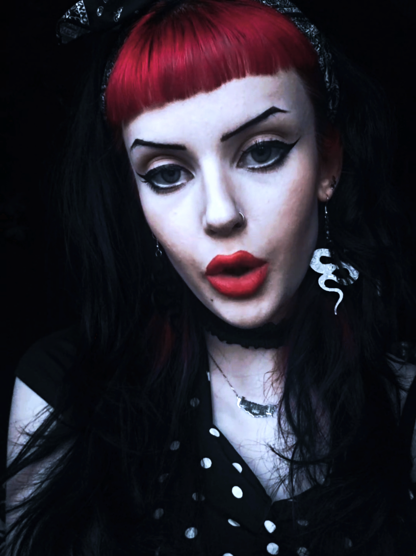 @🦇𝖍𝖆𝖓𝖓𝖆𝖍🦇