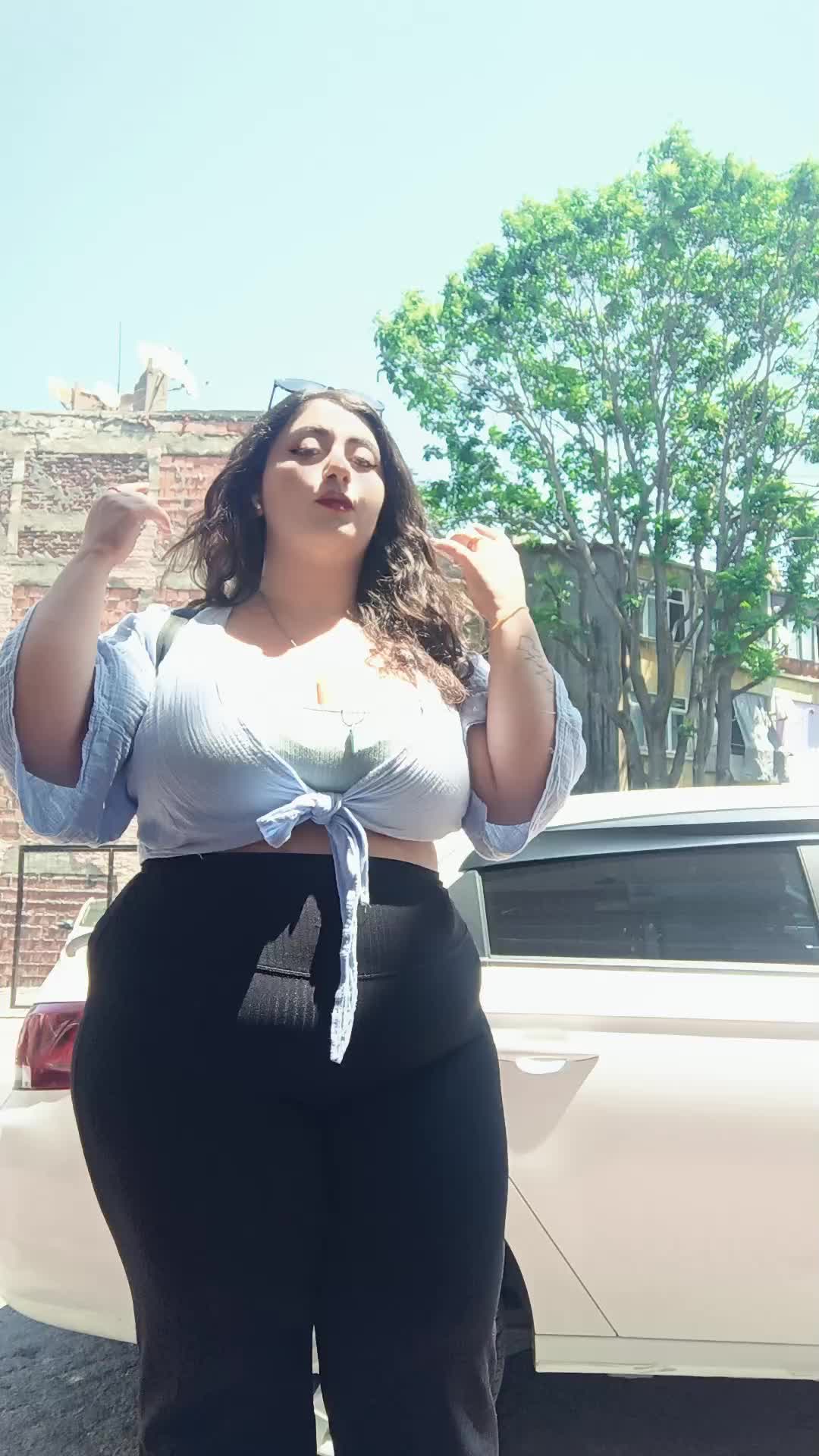 @Esra