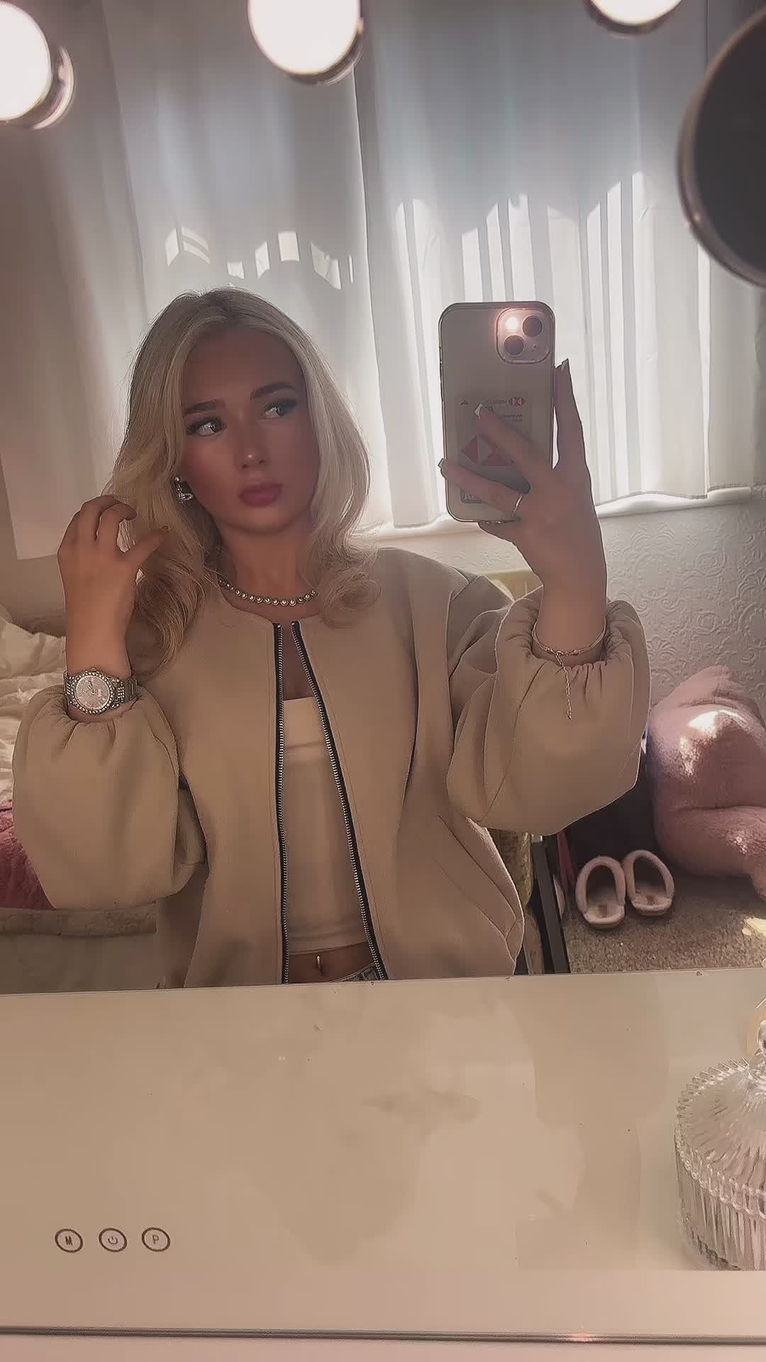 @𝐱𝐚𝐯𝐢𝐚 𝐚𝐧𝐧𝐞𝐥𝐢𝐬𝐞 🤍