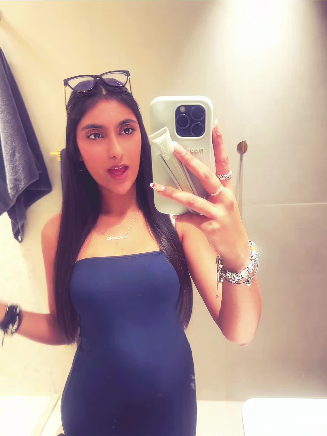 @anushka 🌺.
