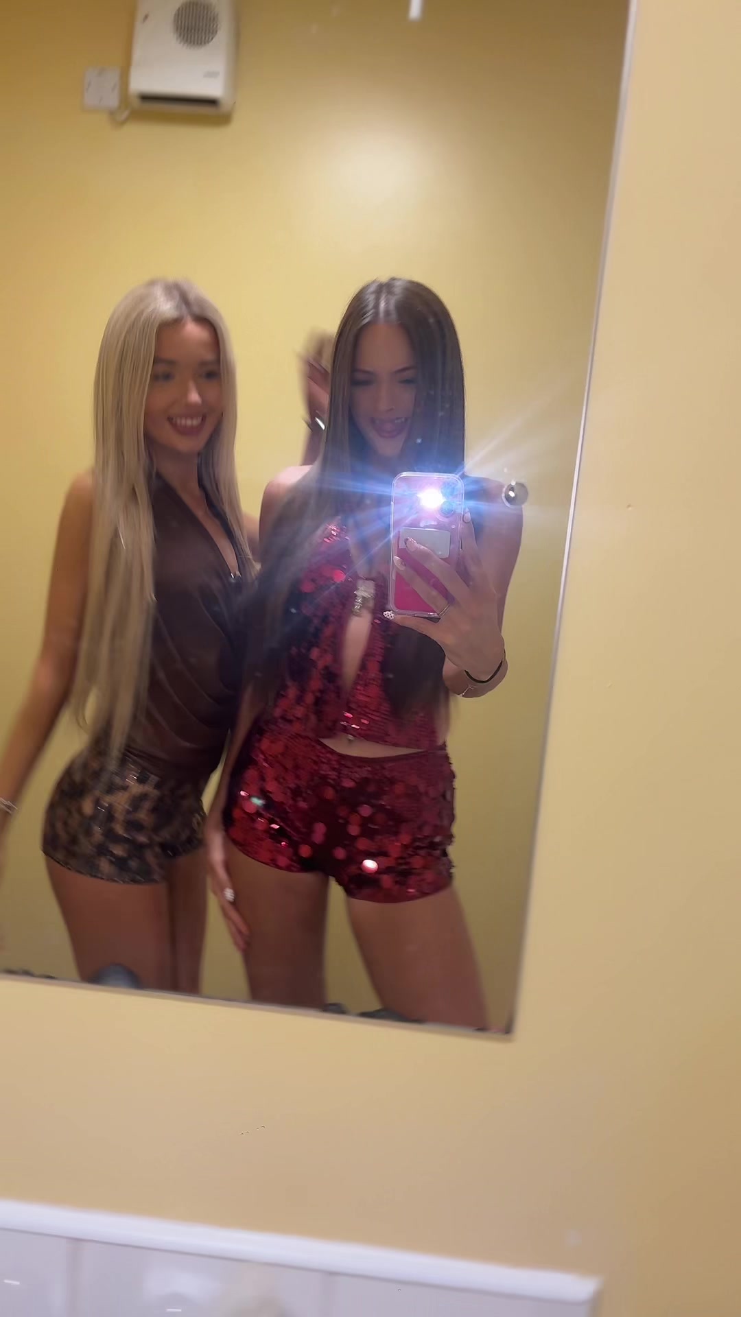 @Ella1 🤭