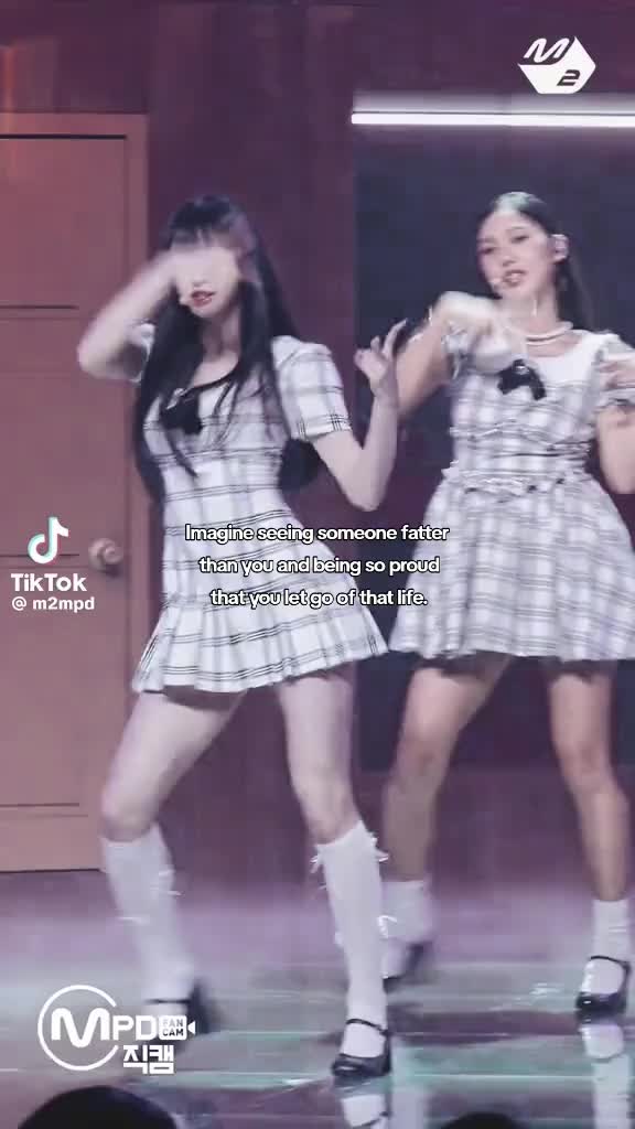 @ৎ୭ ::