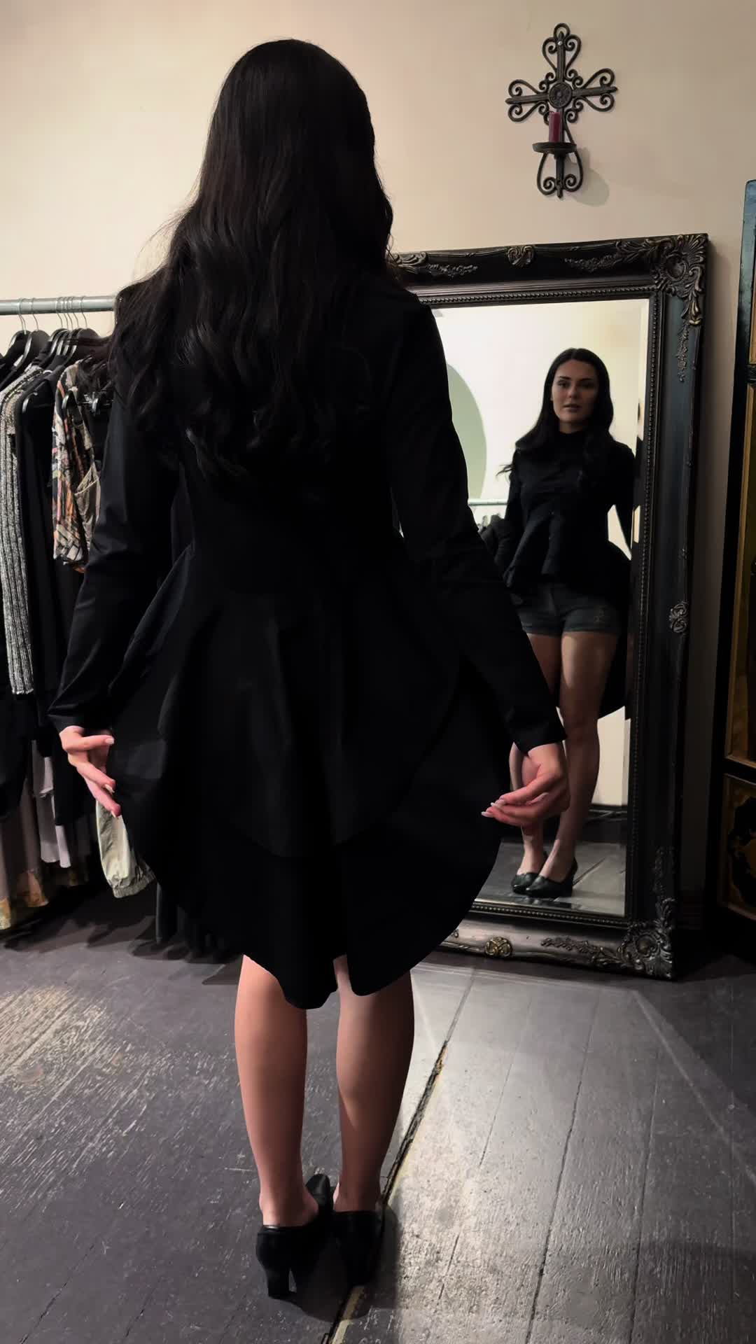 @ShopYottsVtg London