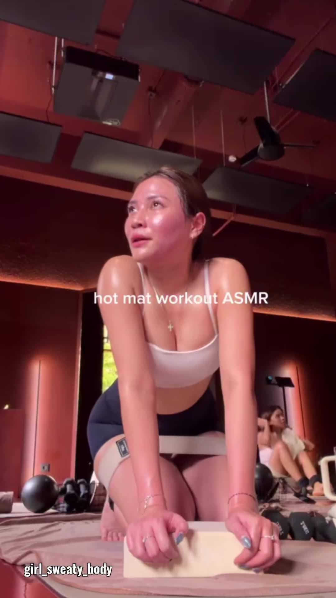 @girl_sweaty_body
