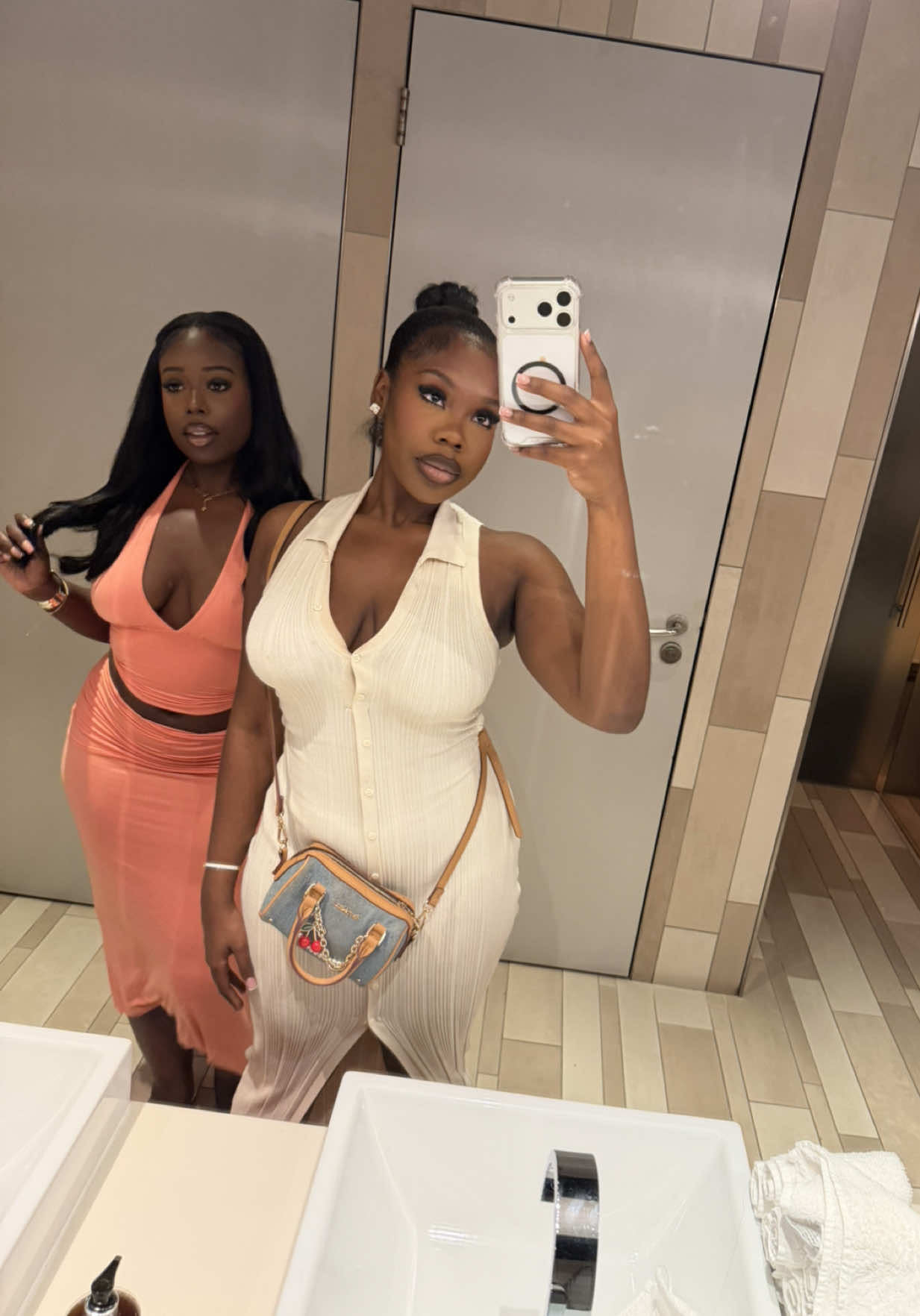 @Amarisbe