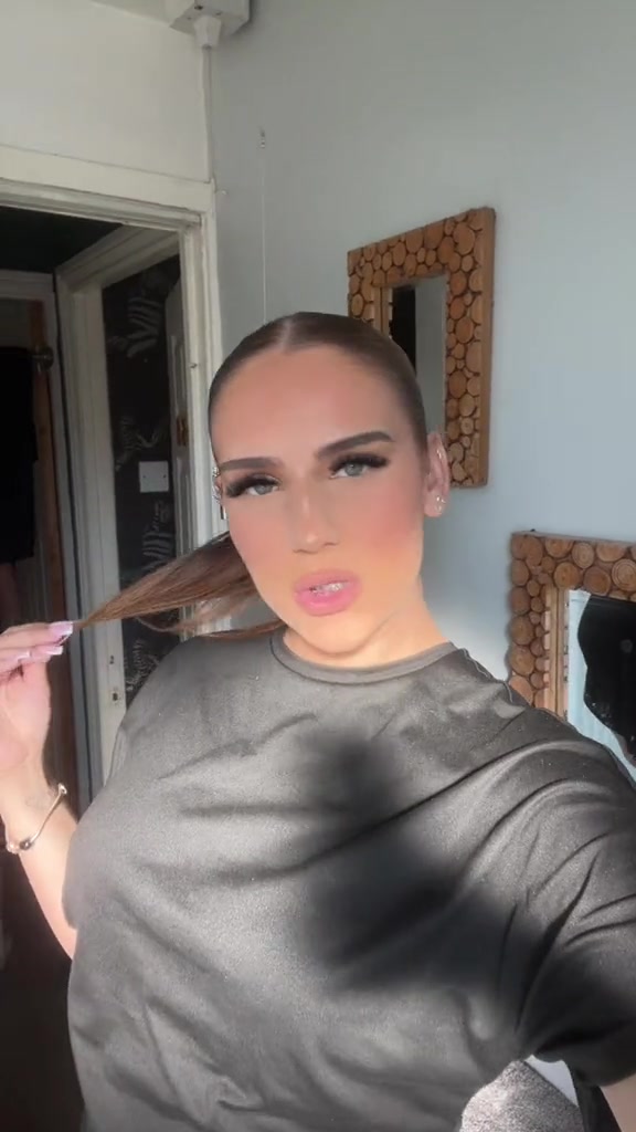 @️