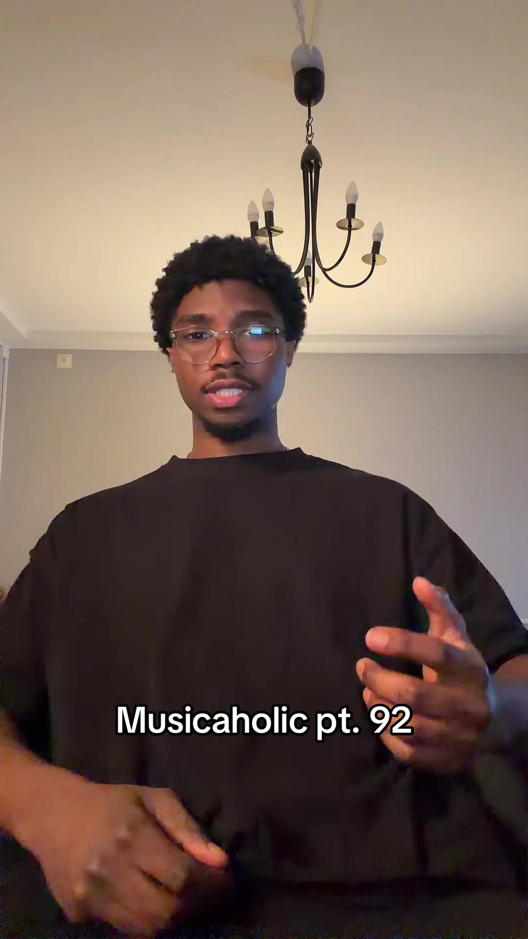 @「🕴🏾」