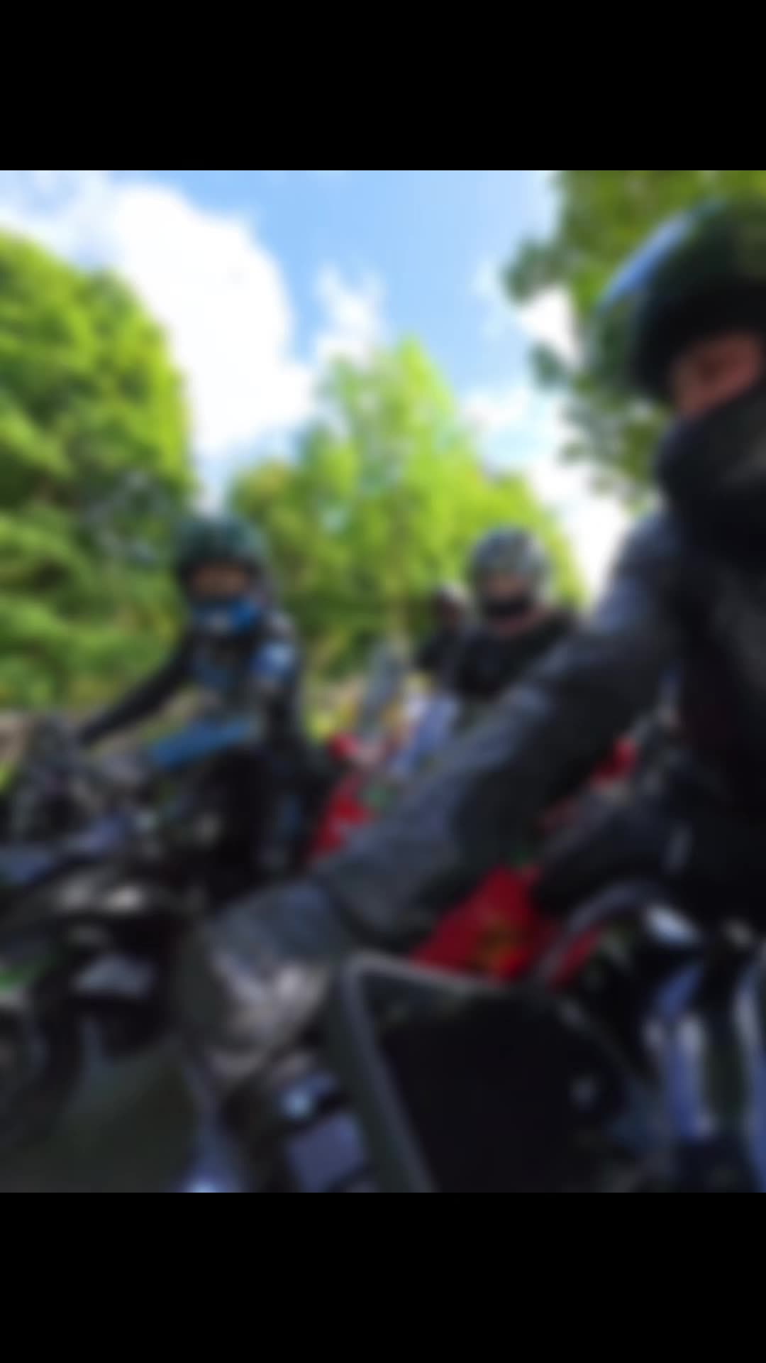 @LivyZed🏍️