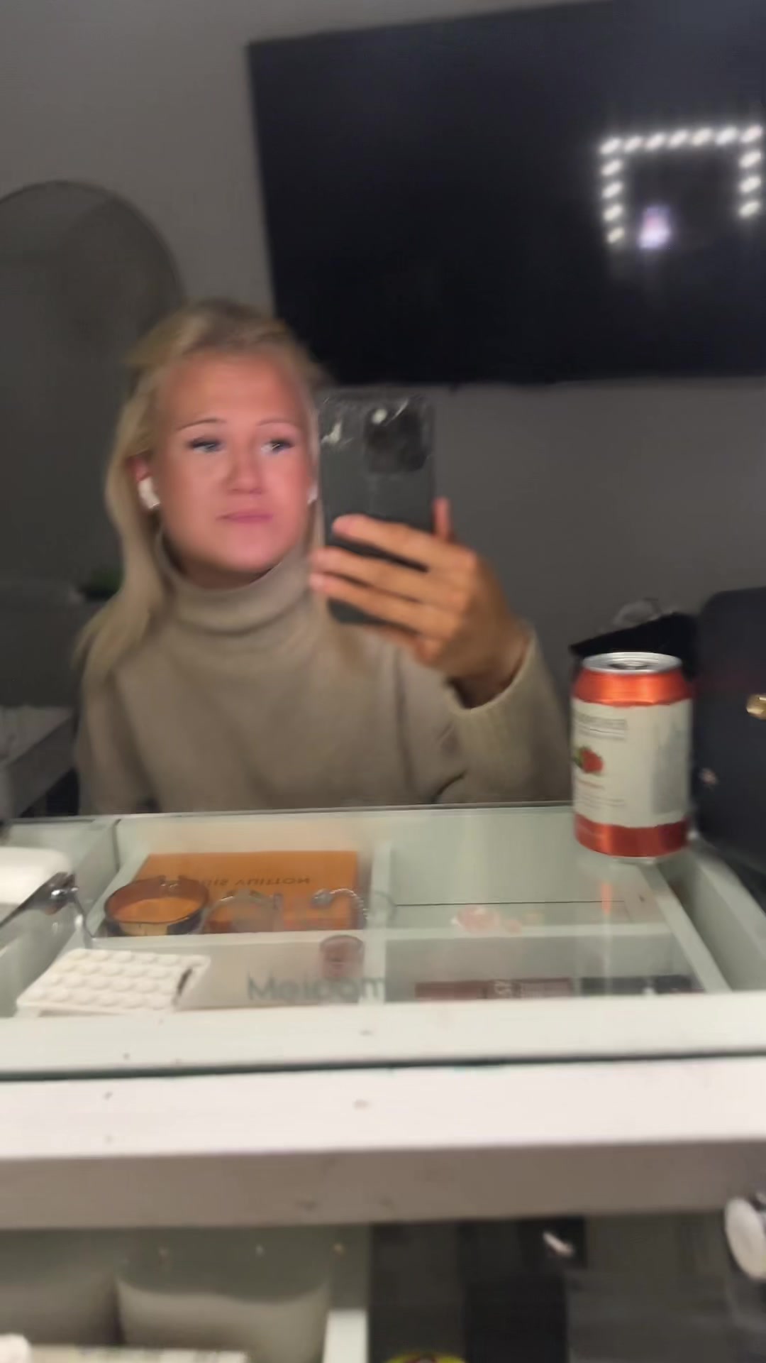 @Blond