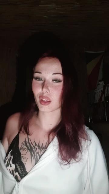 @Cherry_ink444