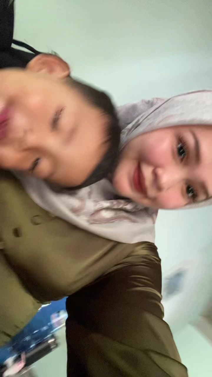 @YulianaLarasati_