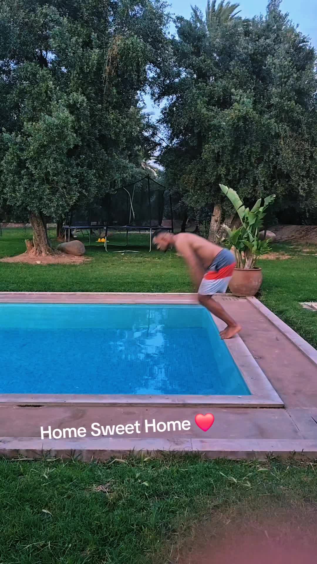 @Mohombi