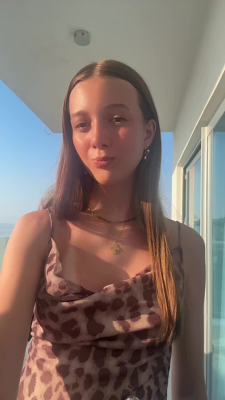 @𝒜𝓃𝓃𝒶𝒷𝑒𝓁𝓁♡