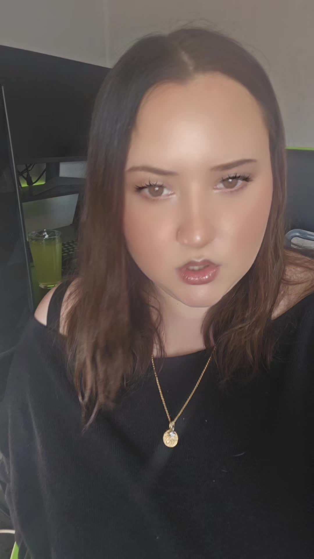 @Leelee