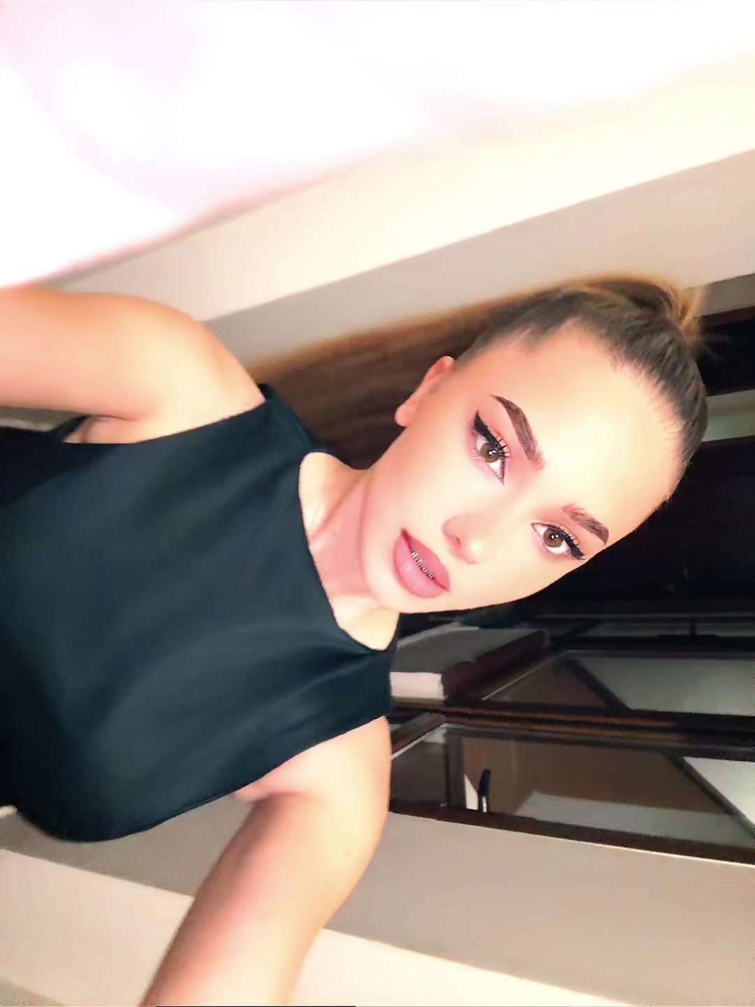 @𝒜𝓃𝓉𝑜𝓃𝒾𝒶