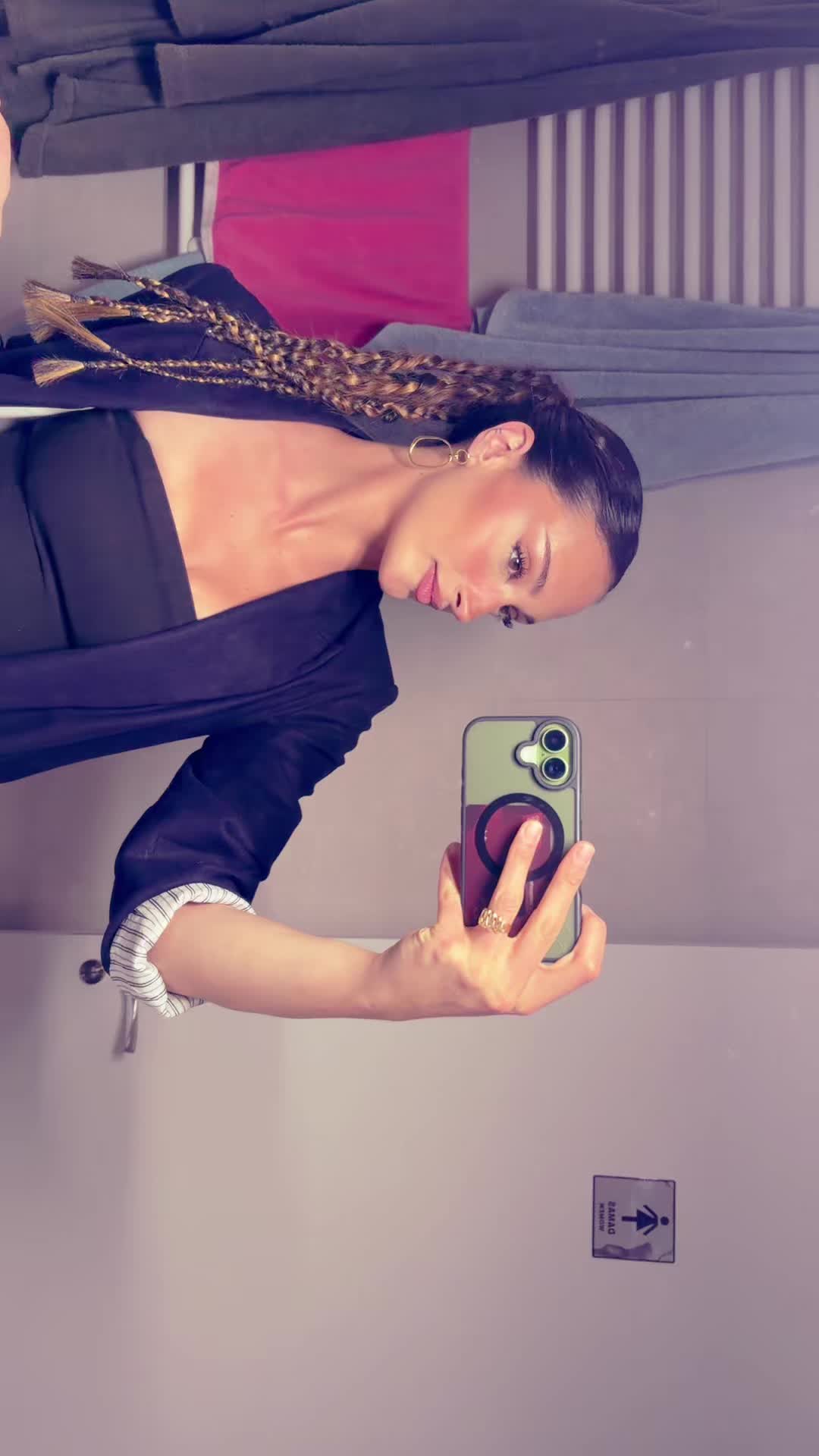@carlotaaquilez