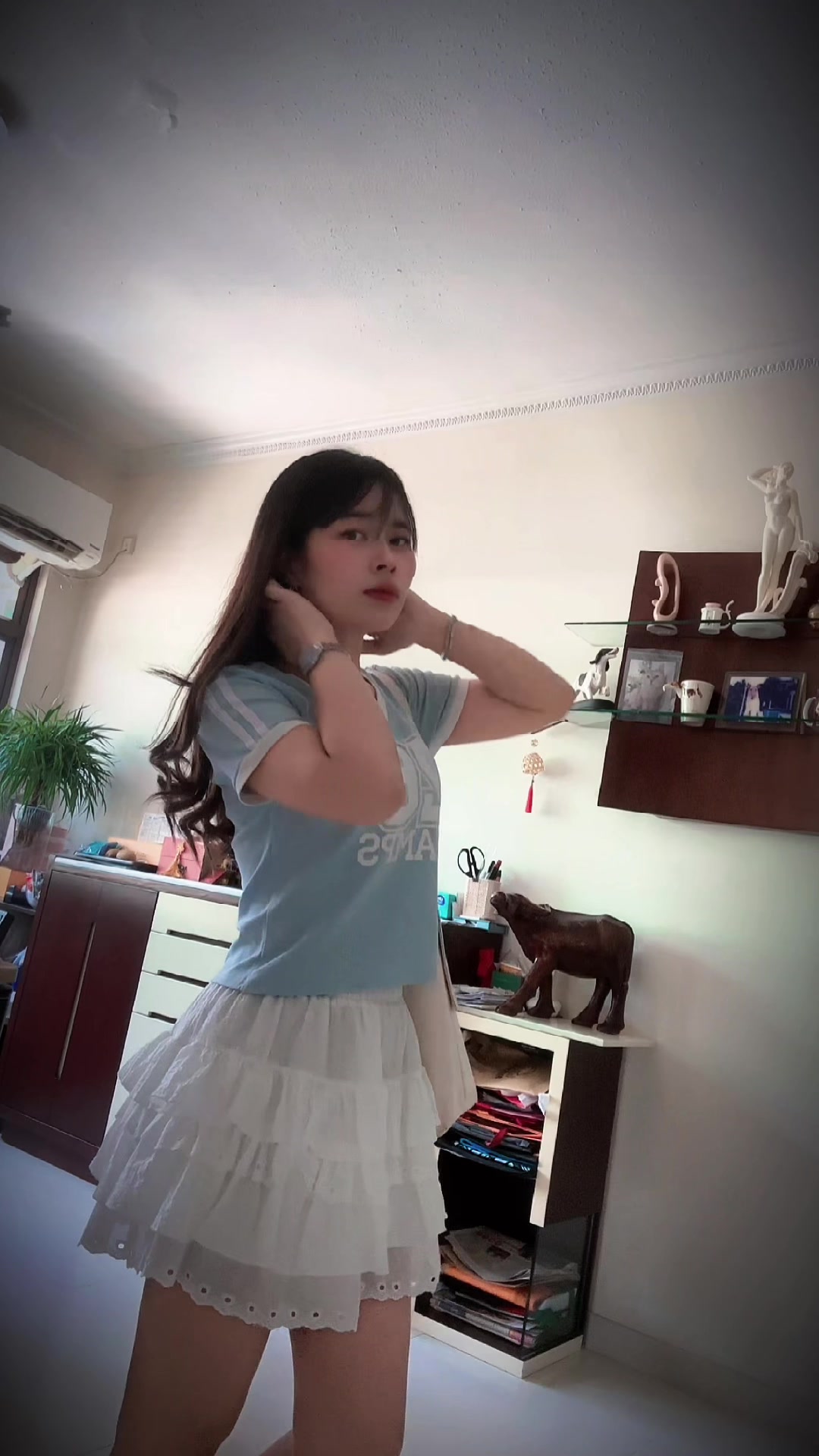 @๐ฅ๐ค