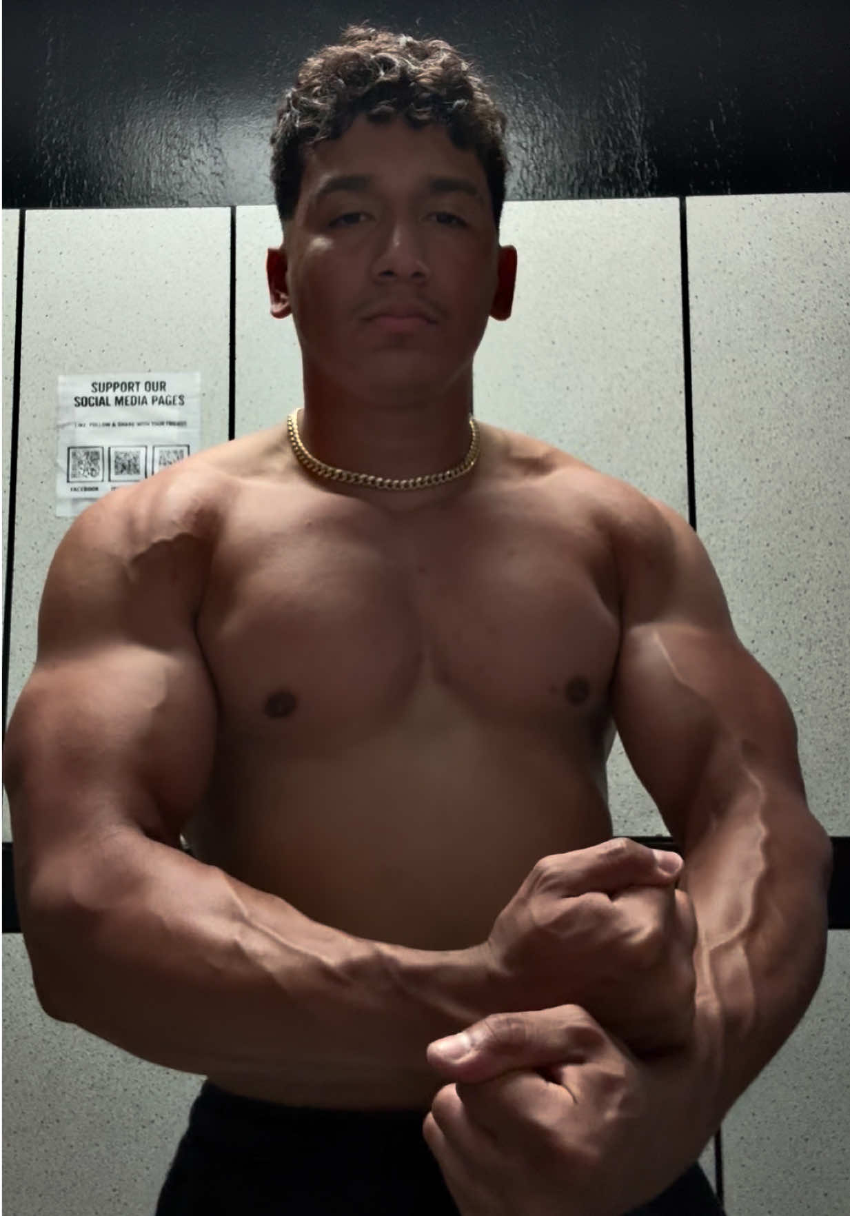 @Jr ♛