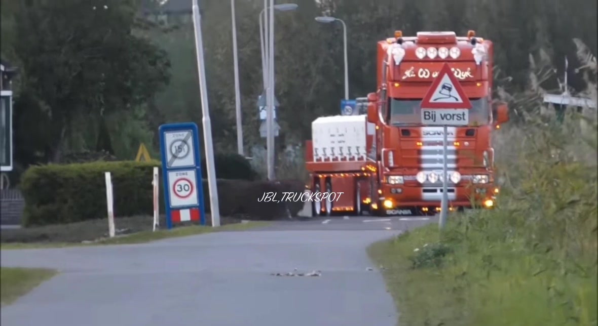 @JBL TRUCKSPOT