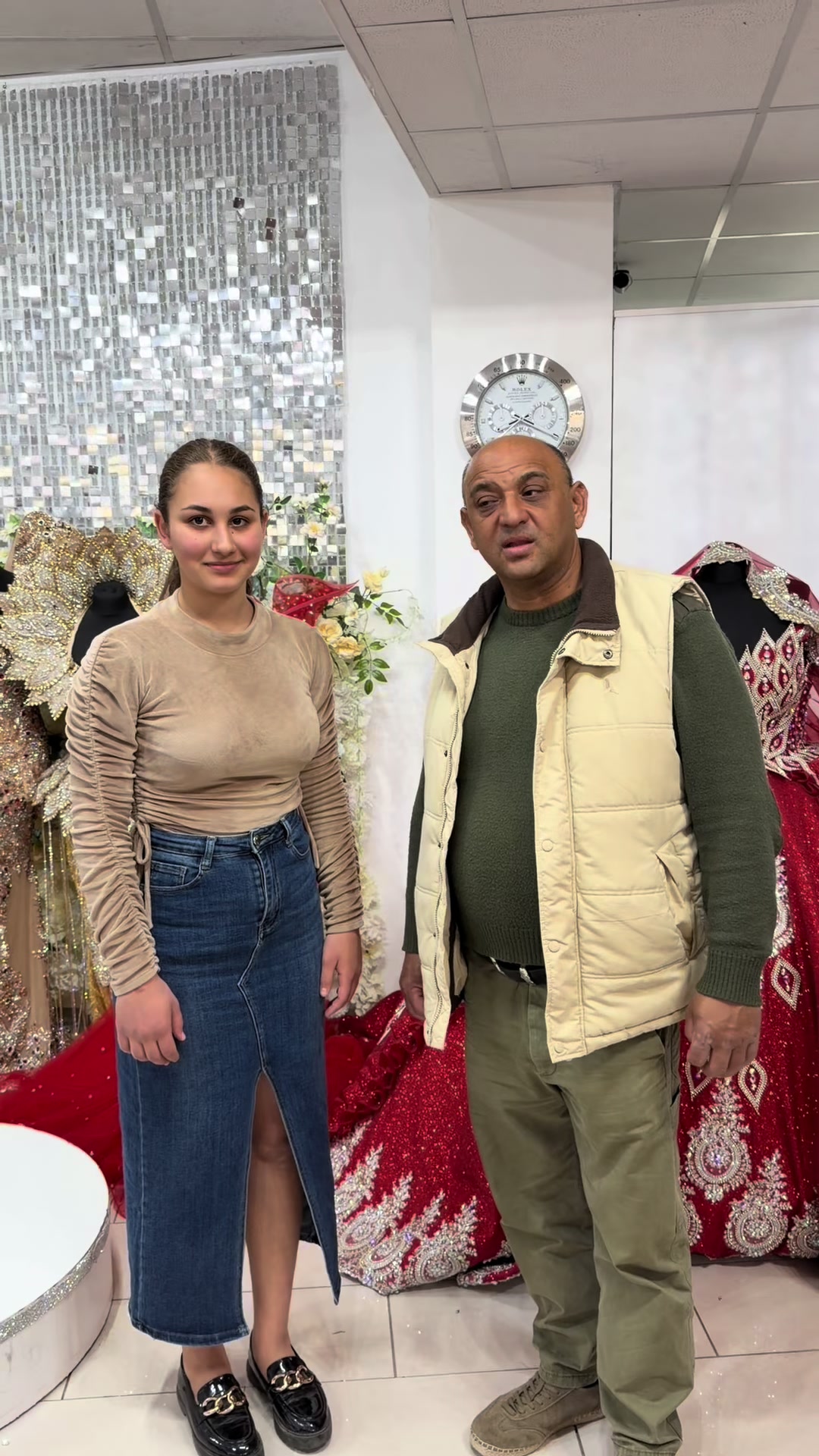 @THE QUEEN HUNGARY🇭🇺DUBAI🇦🇪