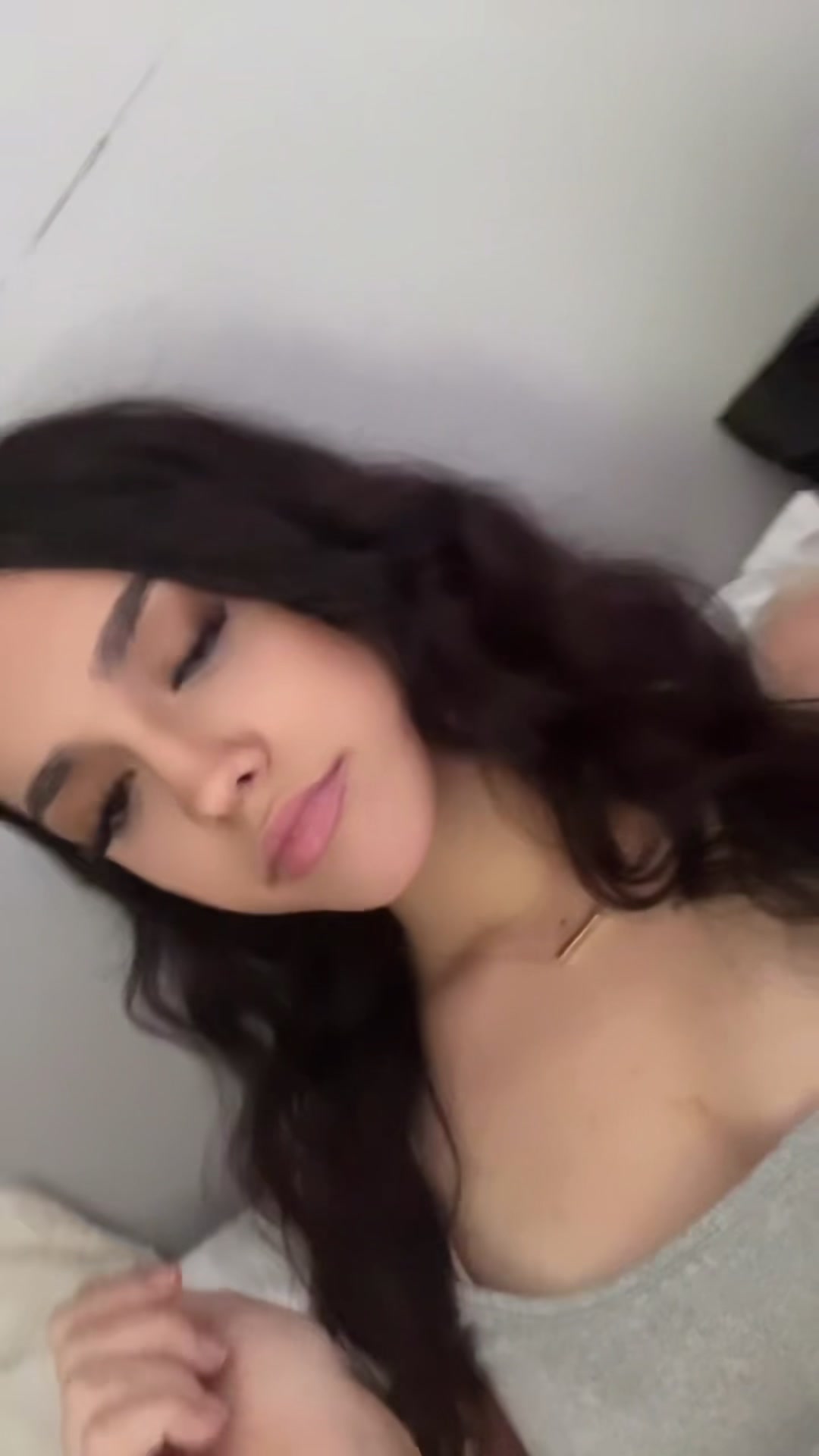 @️