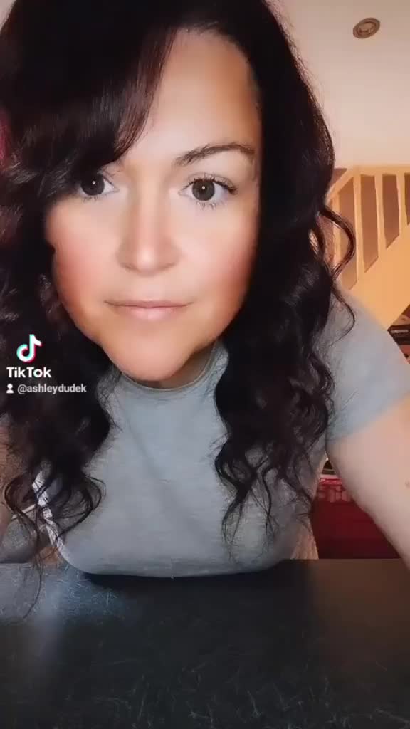 @AshleyJay