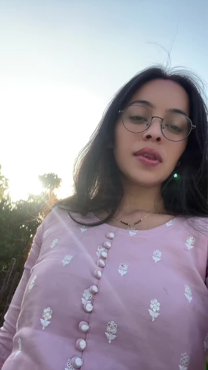 @Neha🦋