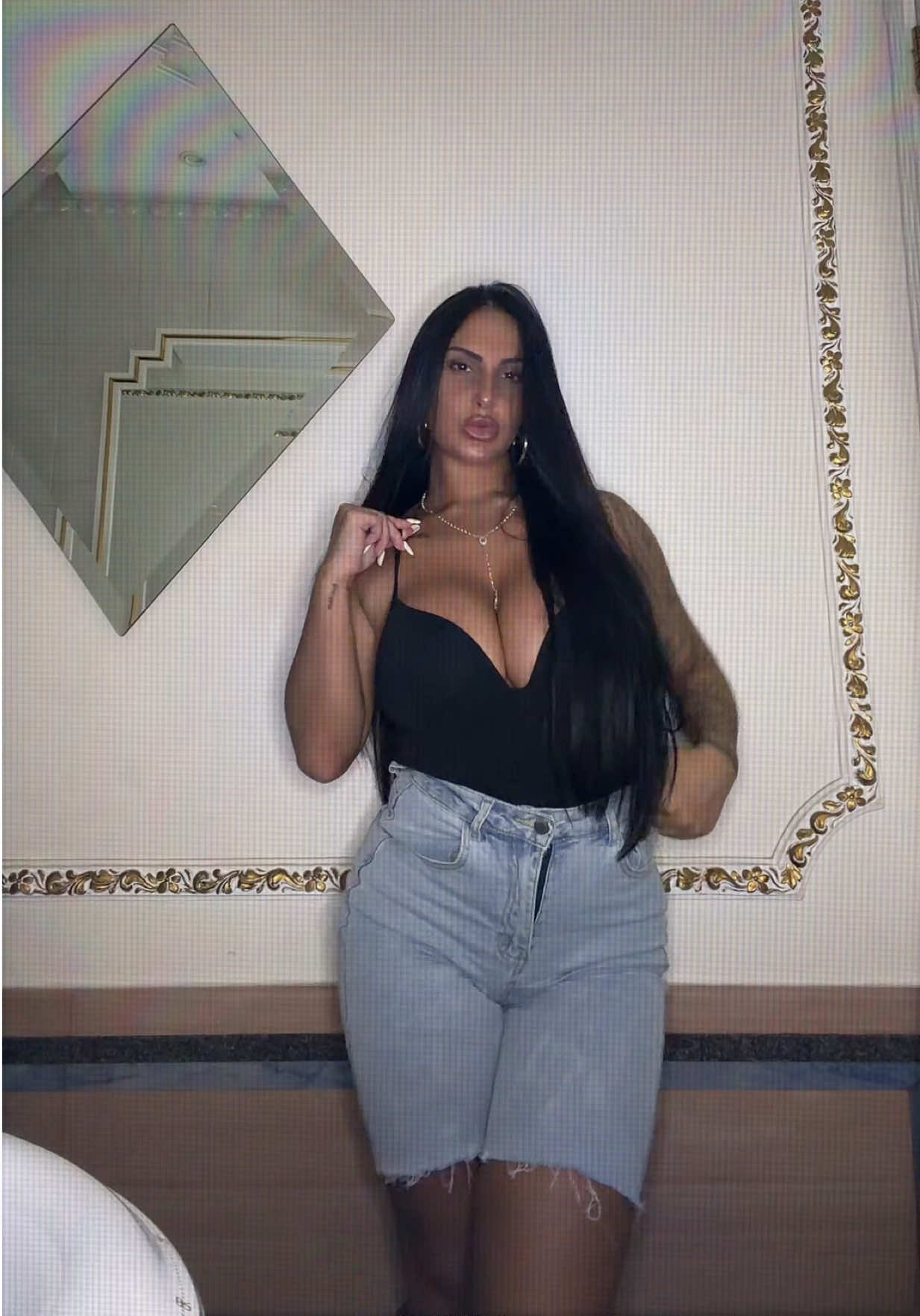@Martina🥀