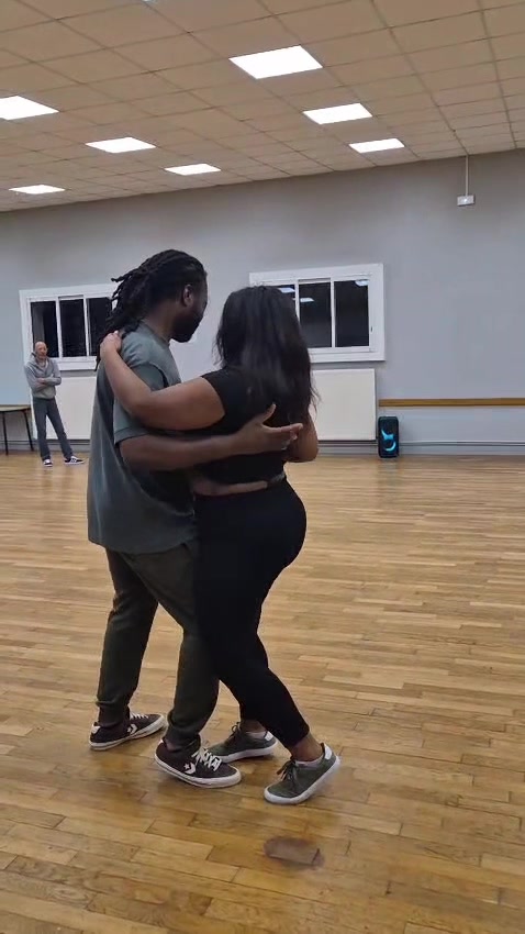 @Anne-So Kizomba 🇷🇪