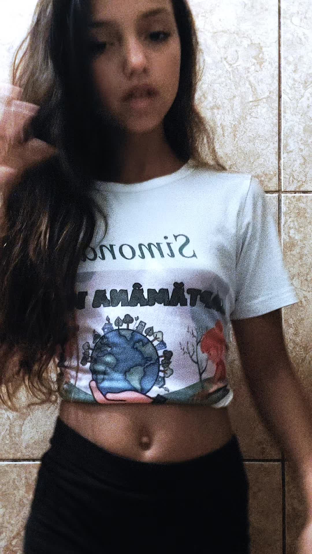@🦋 S̷i̷m̷o̷n̷a̷ 🦋