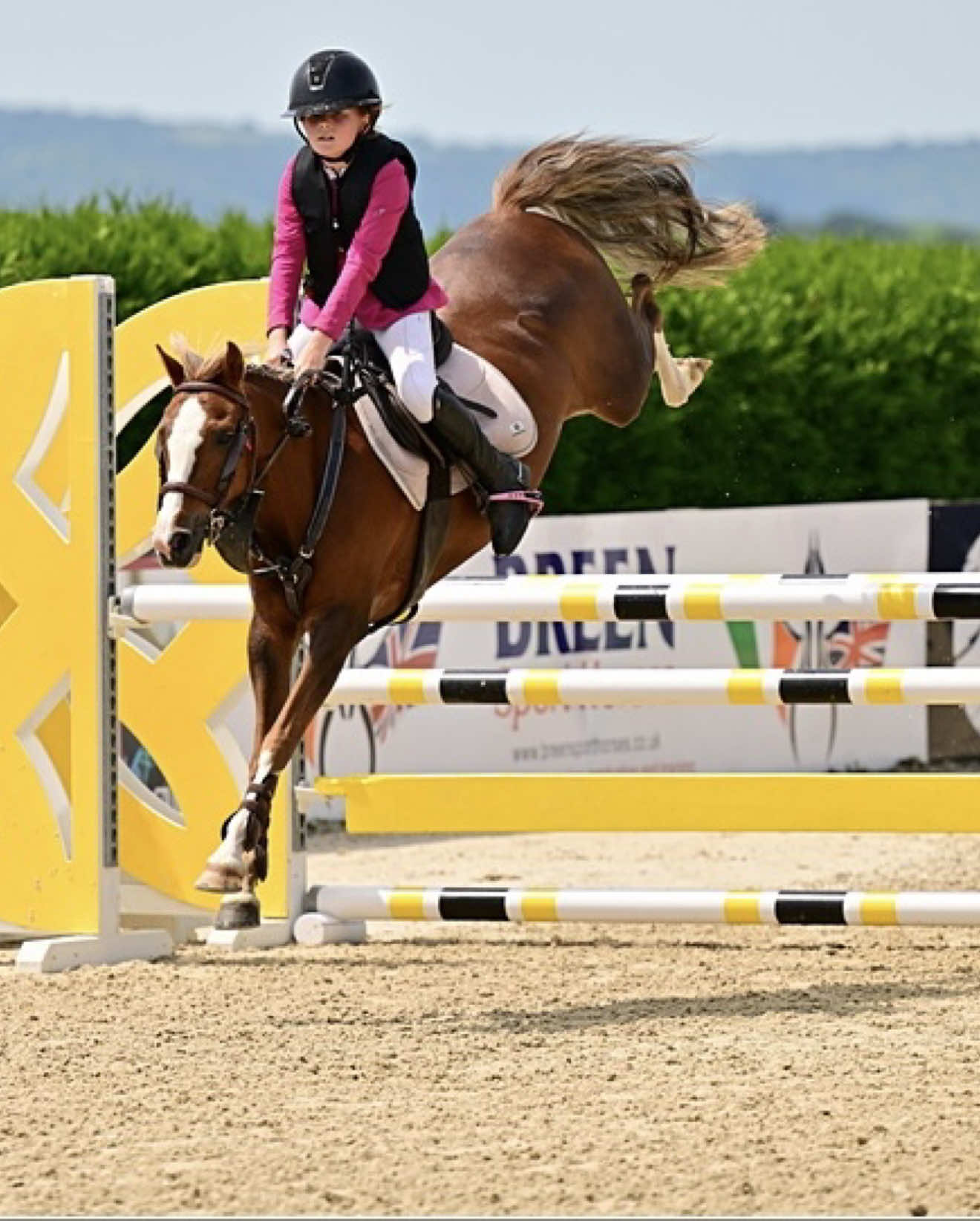 @Jumping With Ivy