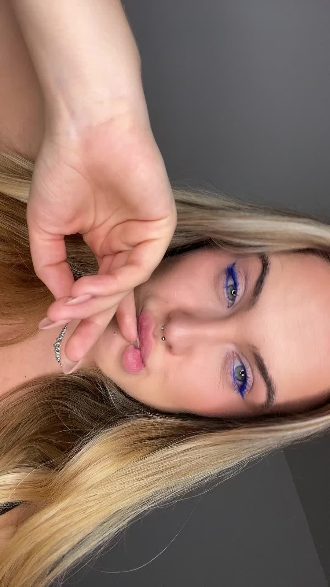 @Viuu