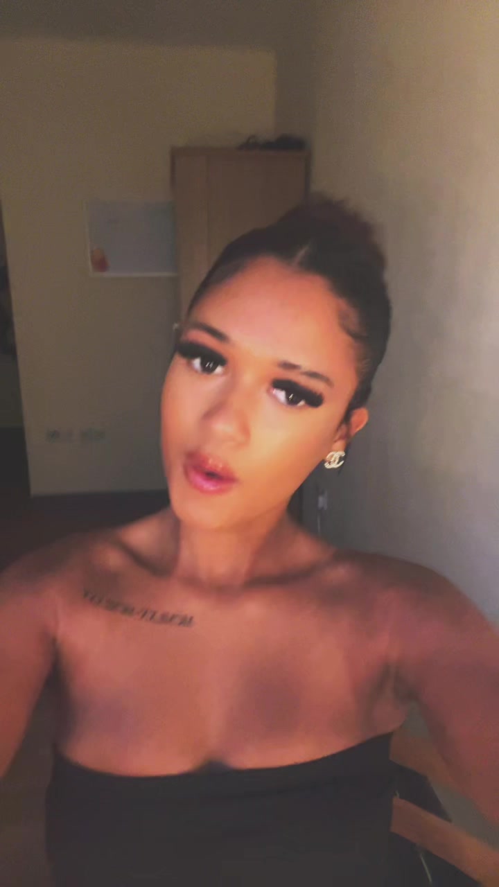 @💋