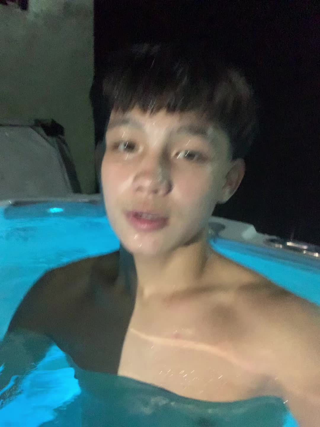 @Zai