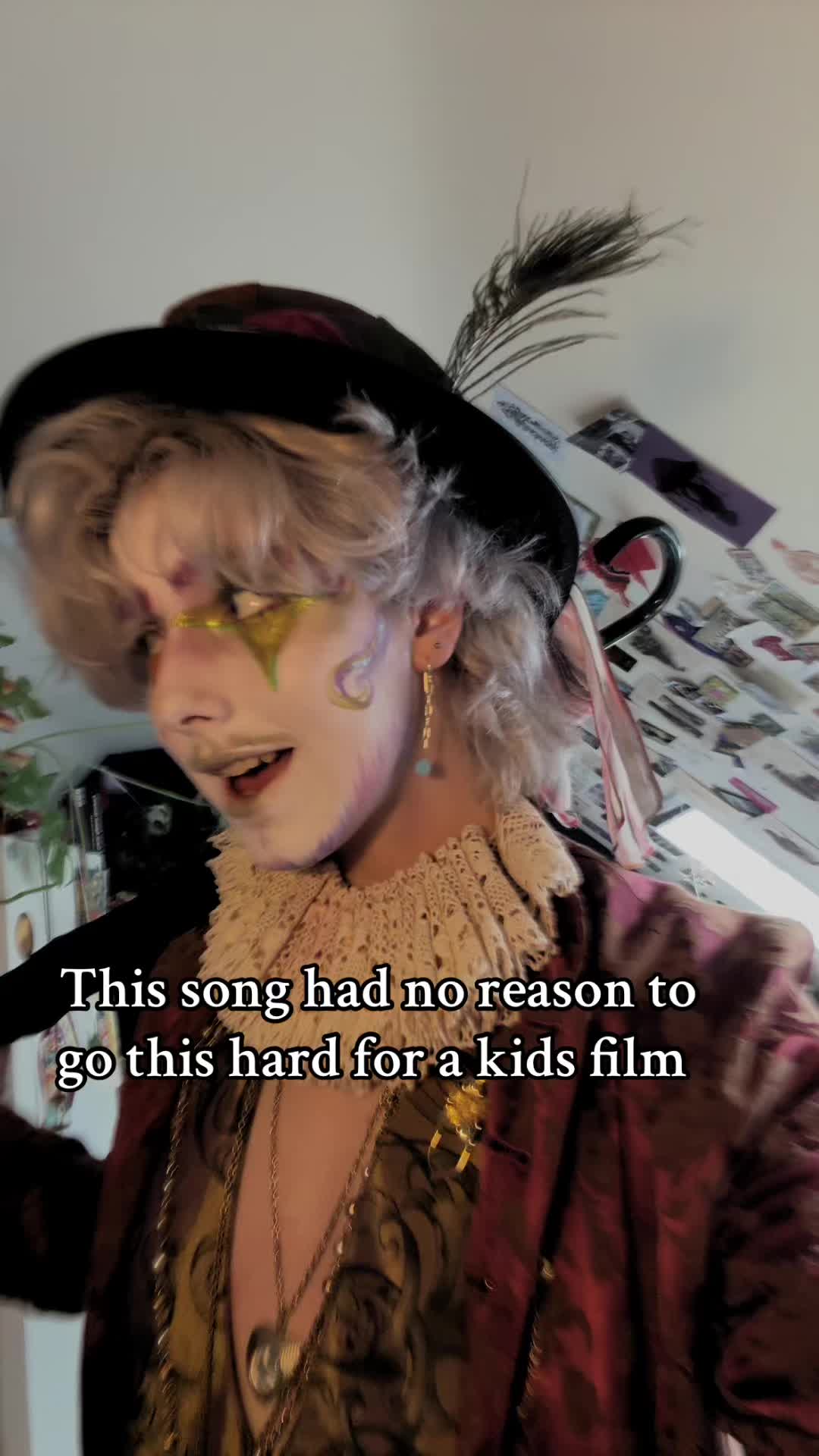 @Elo /🌀📼/🌕🐁/🌈🌴/🍋😈/🪲