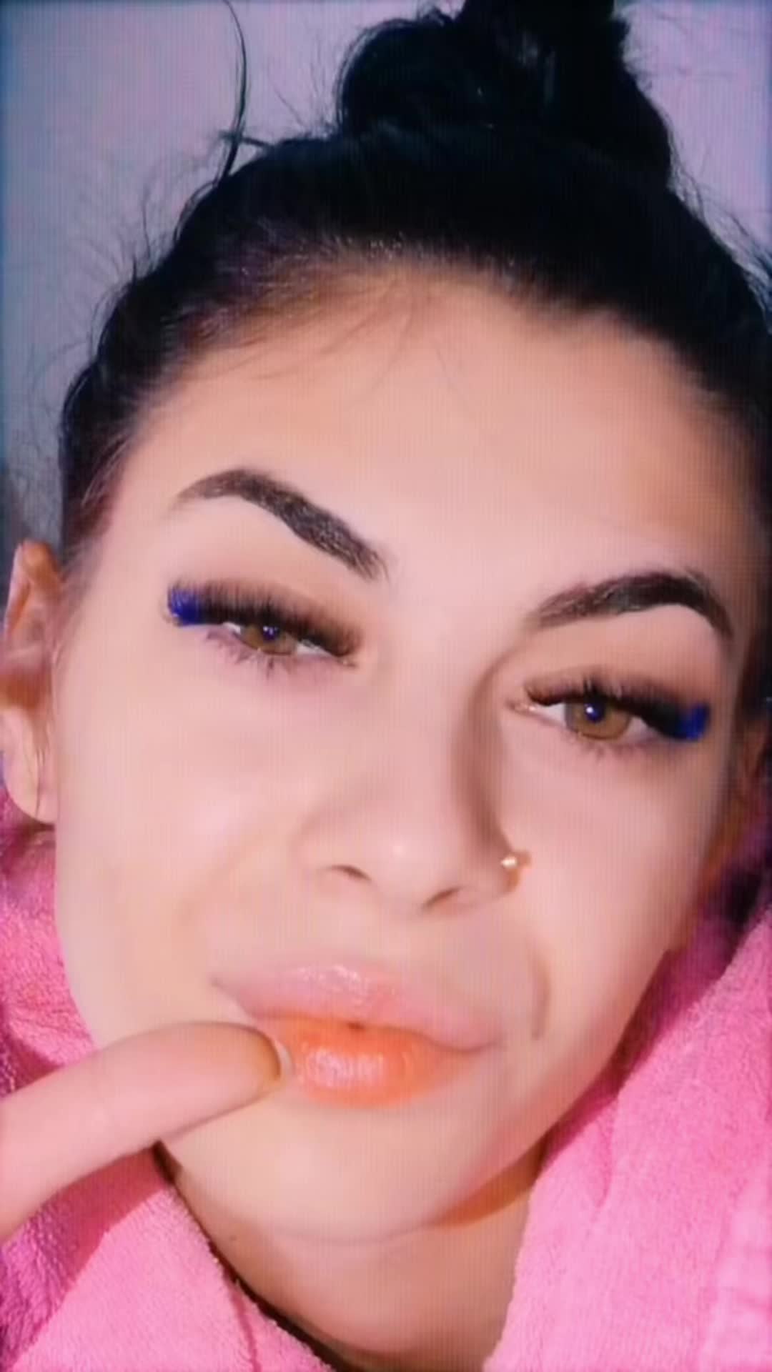 @Ela🖤