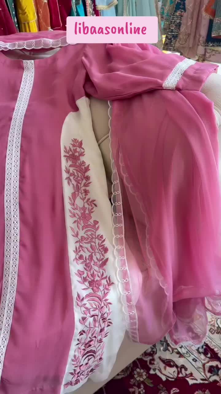 @ਲਿਬਾਸ by ਕੌਰ