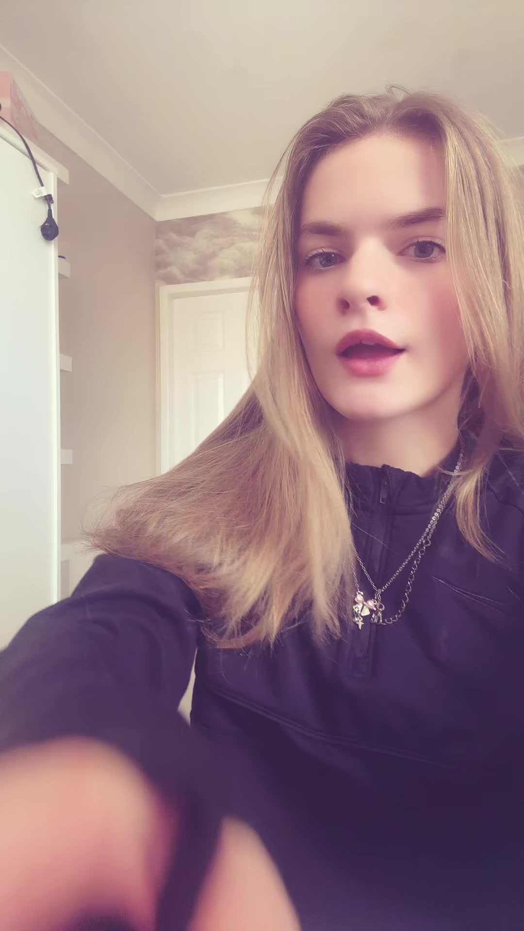 @𝓔𝓑&hearts;️
