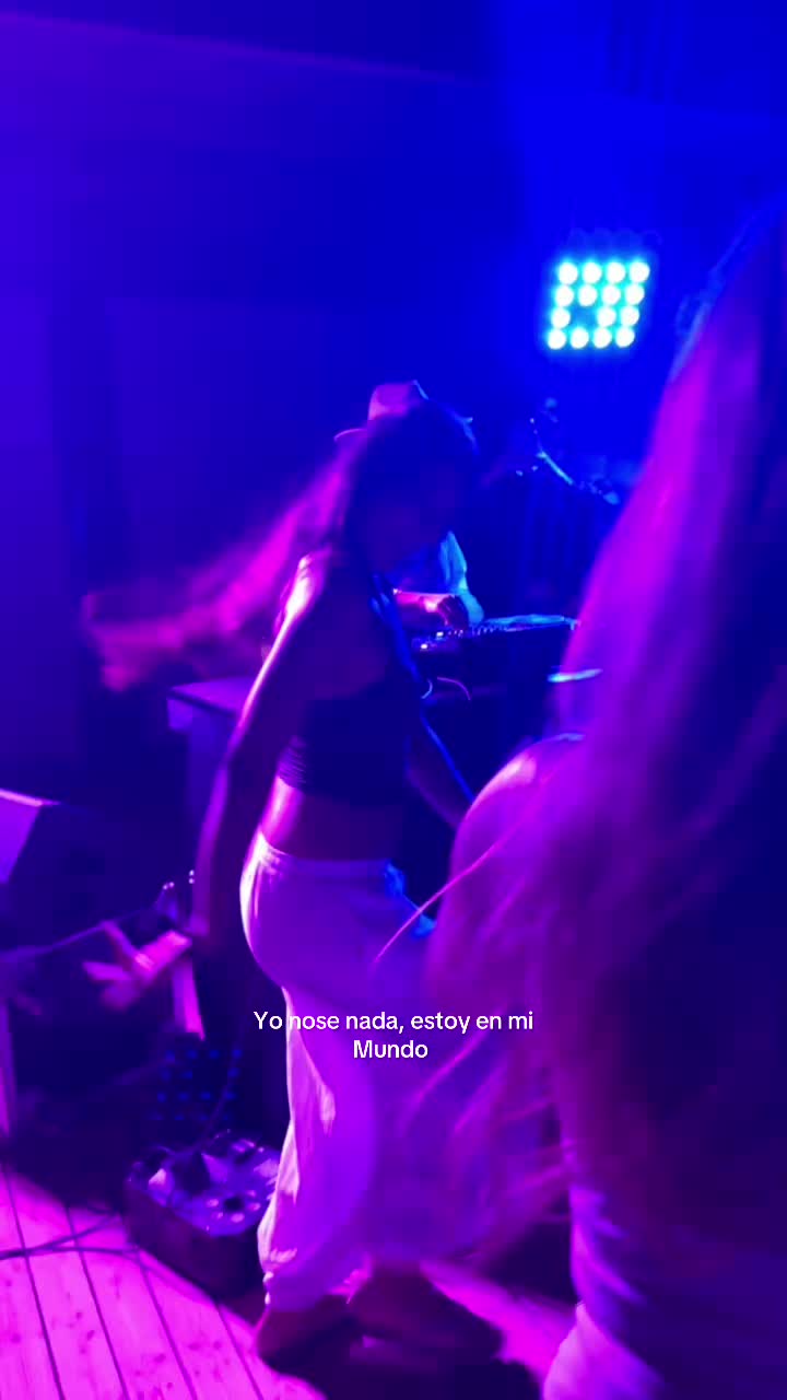 @raqueloguuuuu