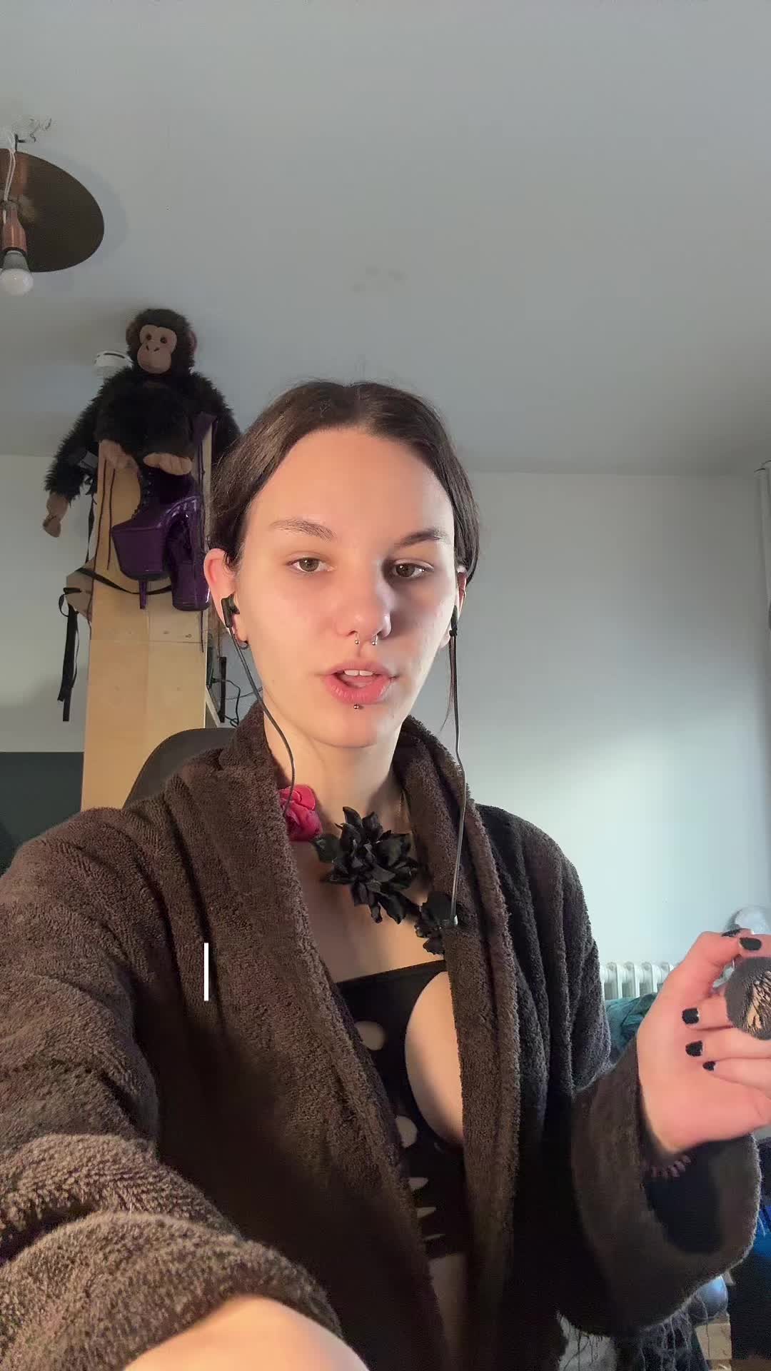 @elissstar