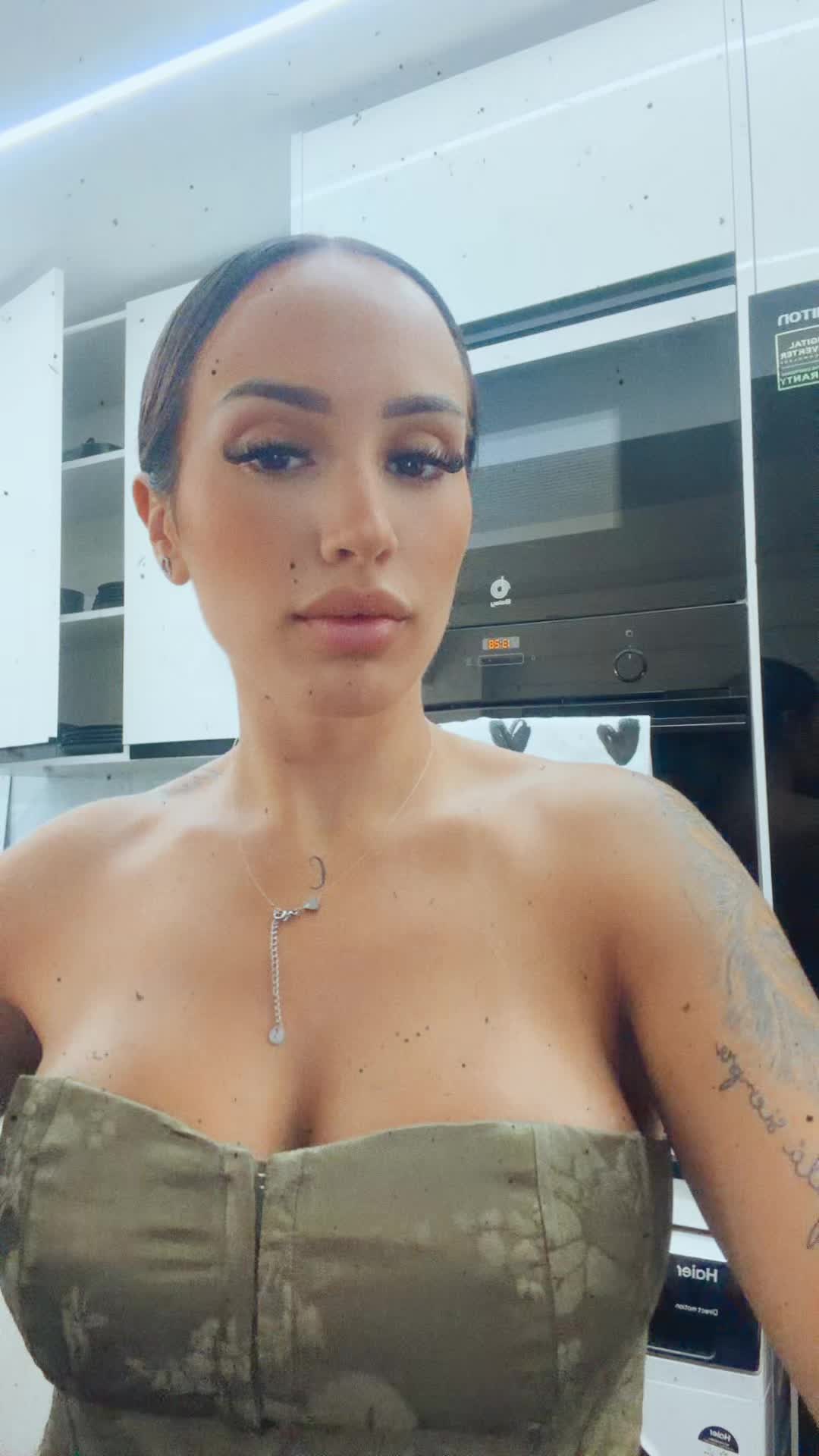 @evittaballesteros