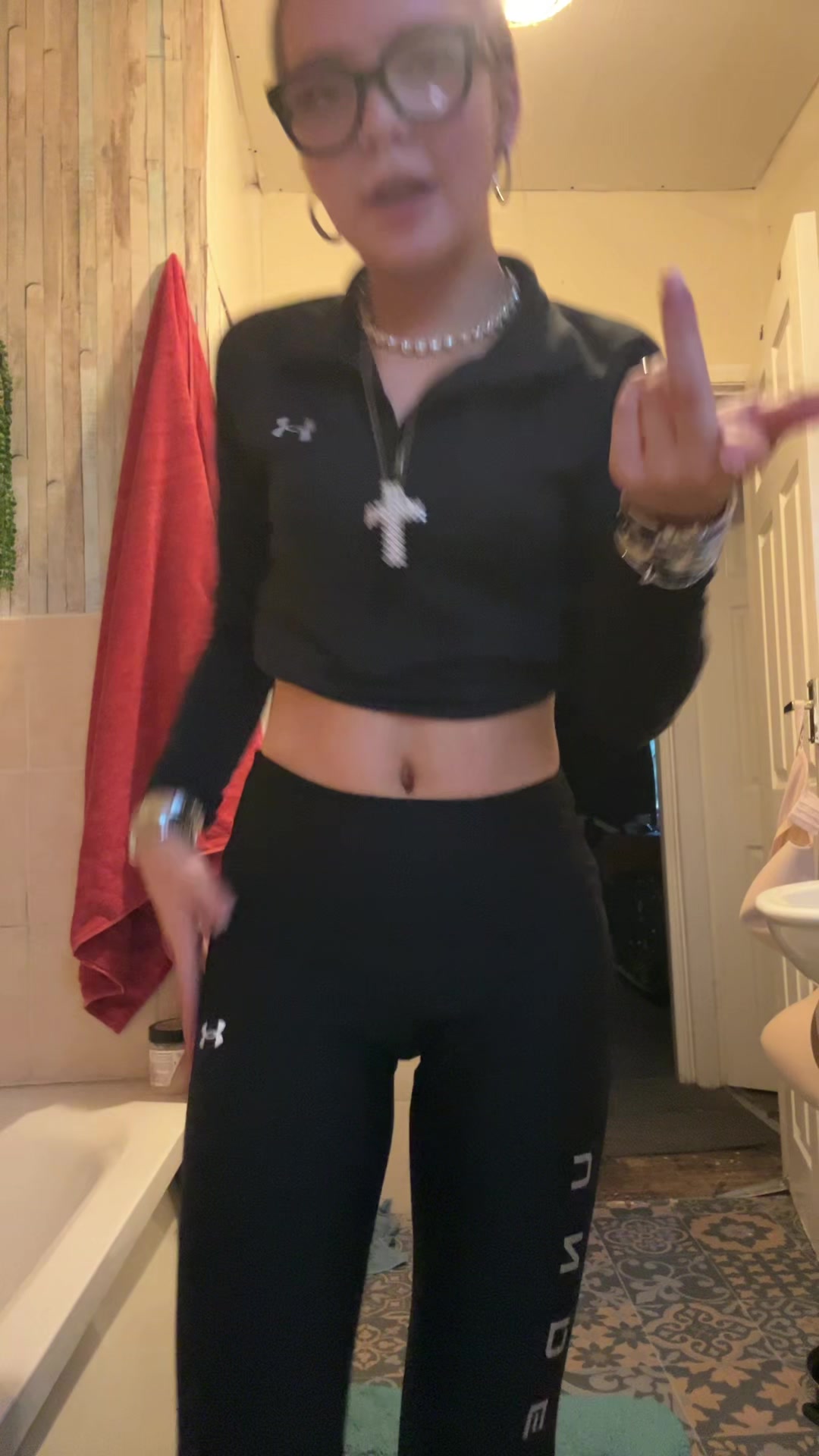 @holliesspam😝