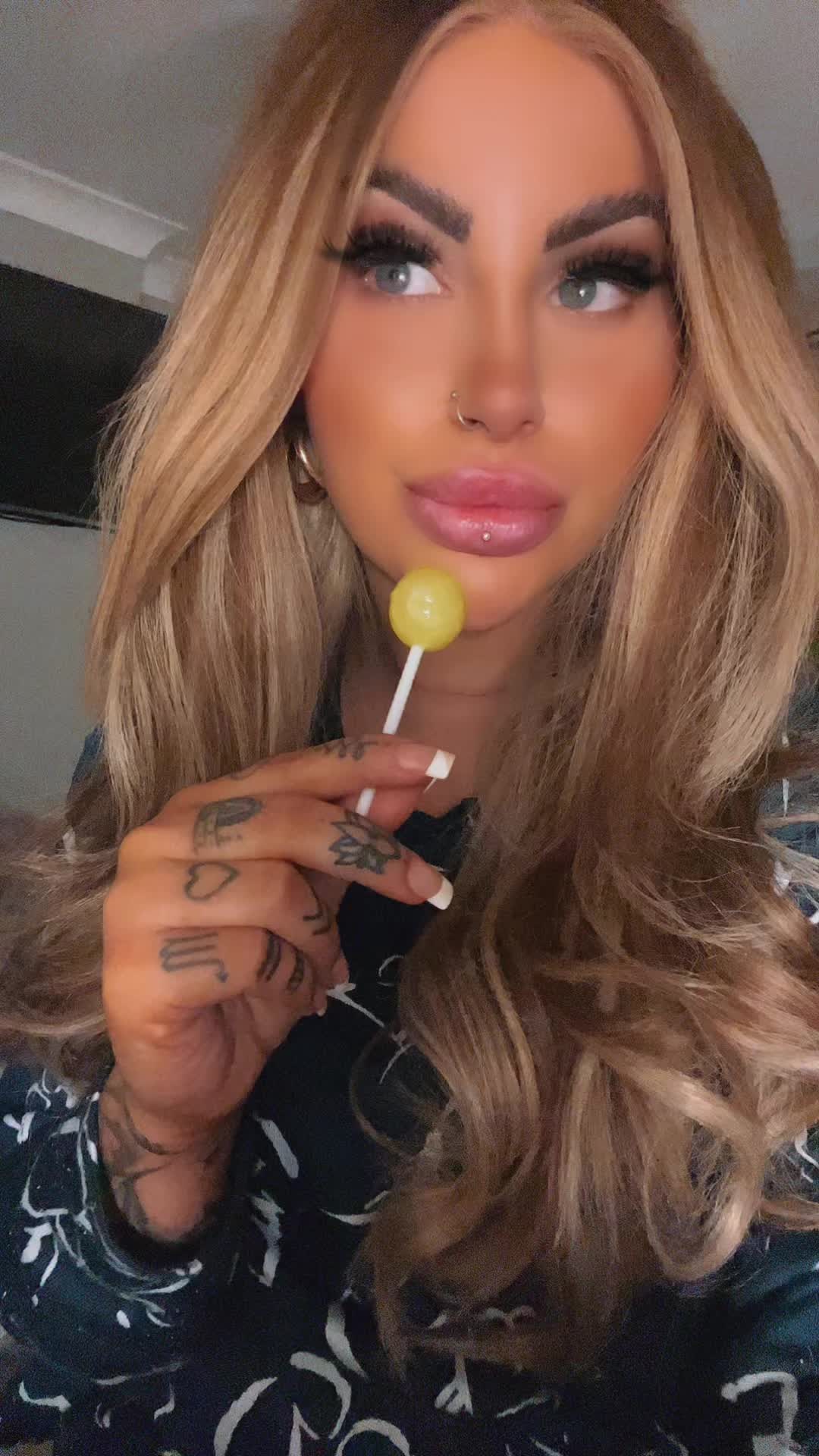 @jadecowley