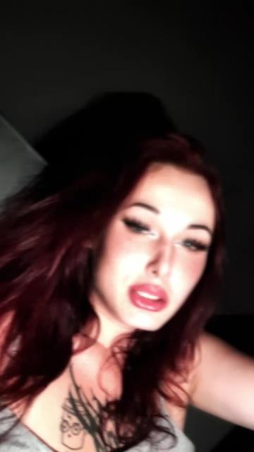 @Cherry_ink444