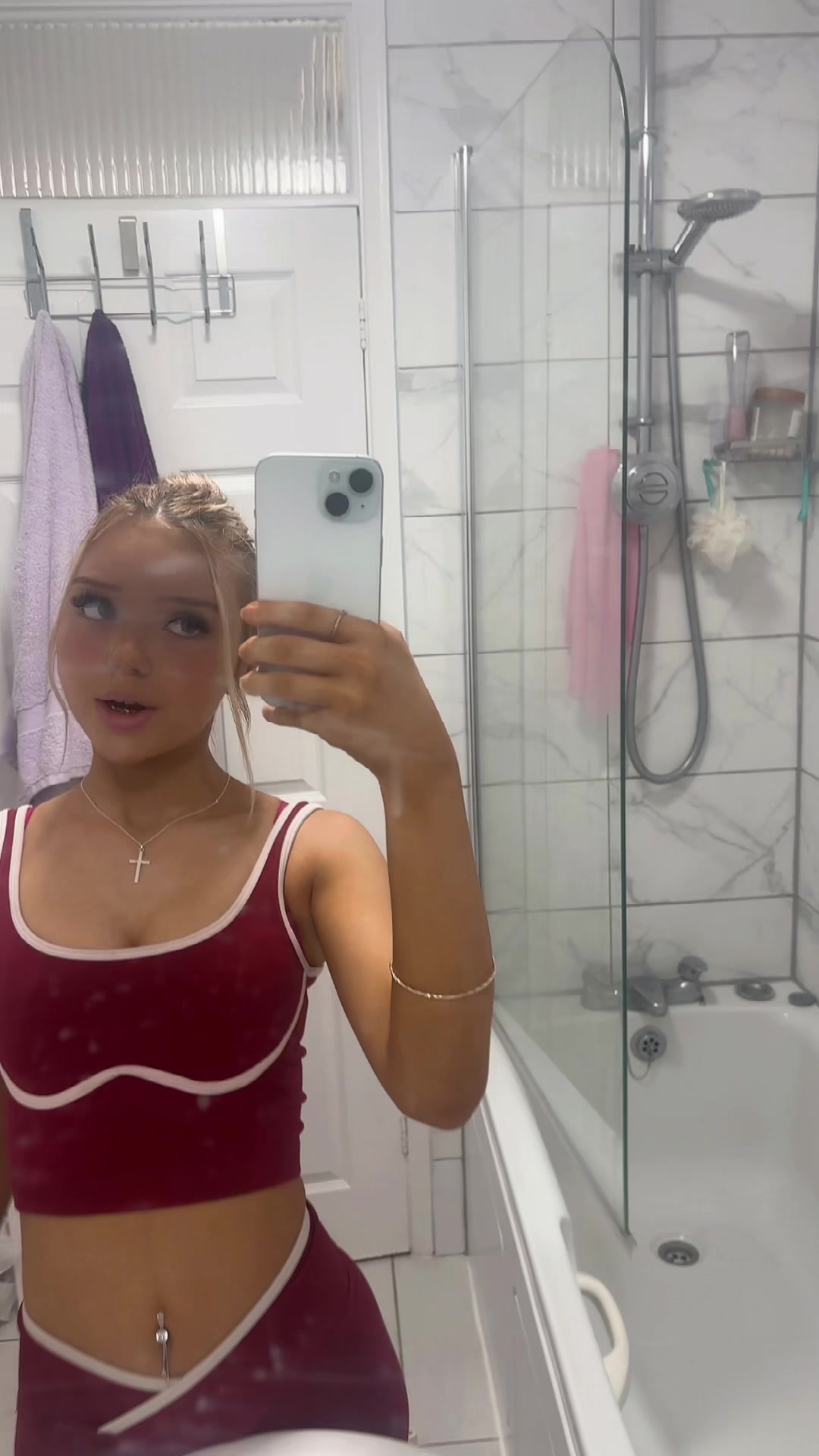 @leah x