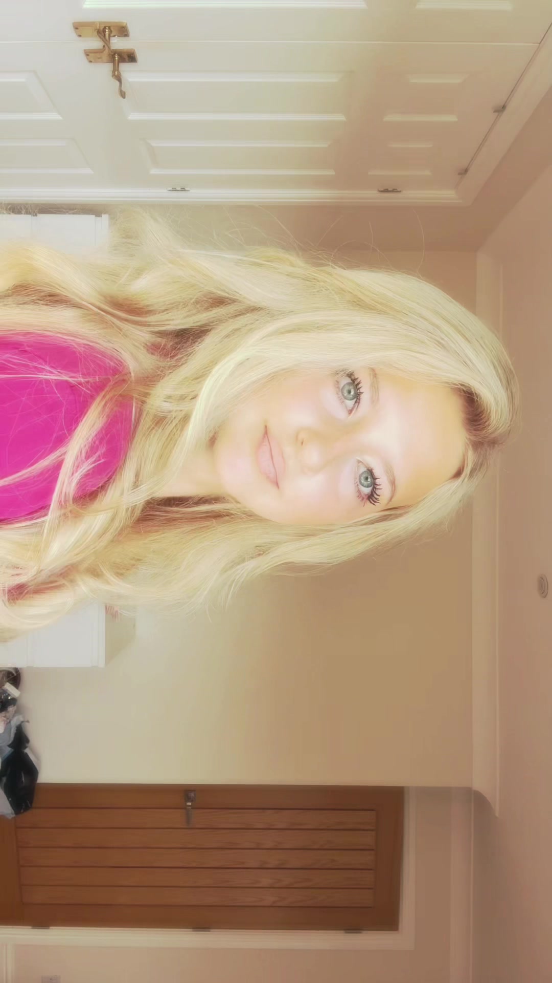 @𝐞𝐥𝐥𝐚 𝐣𝐚𝐝𝐞