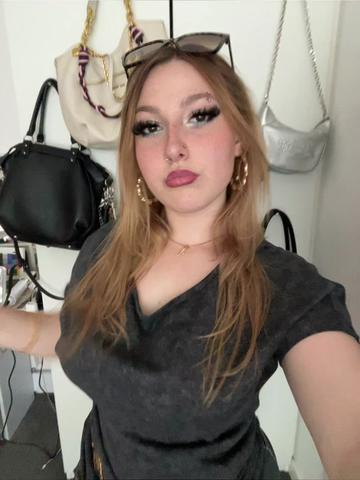 @Adelina.