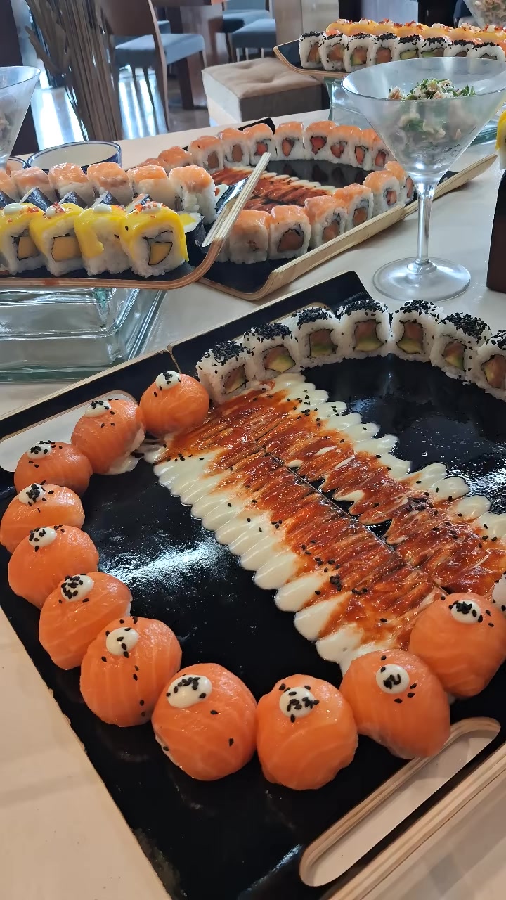 @authenticsushibar